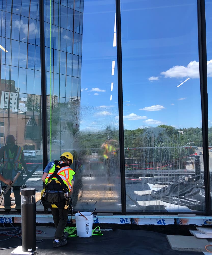Commercial-window-cleaning-services